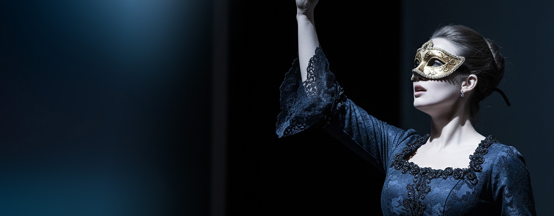 <p><em>Wenn </em>Musik den Atem raubt <em>und</em><br><em>die</em> D&auml;mmerung <em>zur </em>B&uuml;hne&nbsp;<em>wird</em></p>